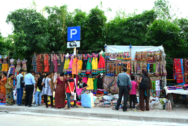 Famous Nehru Nagar Shopping Market in Ahmedabad City - Best Shopping Place Nehru Nagar Market