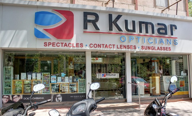 R Kumar Opticians at Ashram Road Ahmedabad - R Kumar Opticians shops satellite