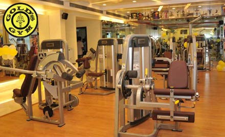 Gold's Gym Vesu in Surat Gujarat