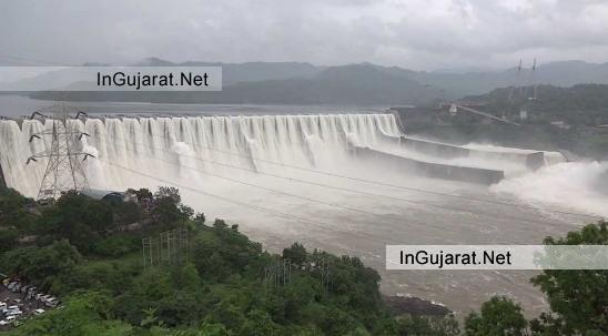 Sardar Sarovar Dam Overflowing 2014 on Narmada River Gujarat - Still Waiting for Latest Good News