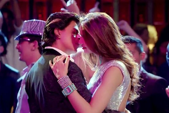 Shahrukh Khan and Deepika Padukone Hot Kissing Scenes in Happy New Year Movie 2014
